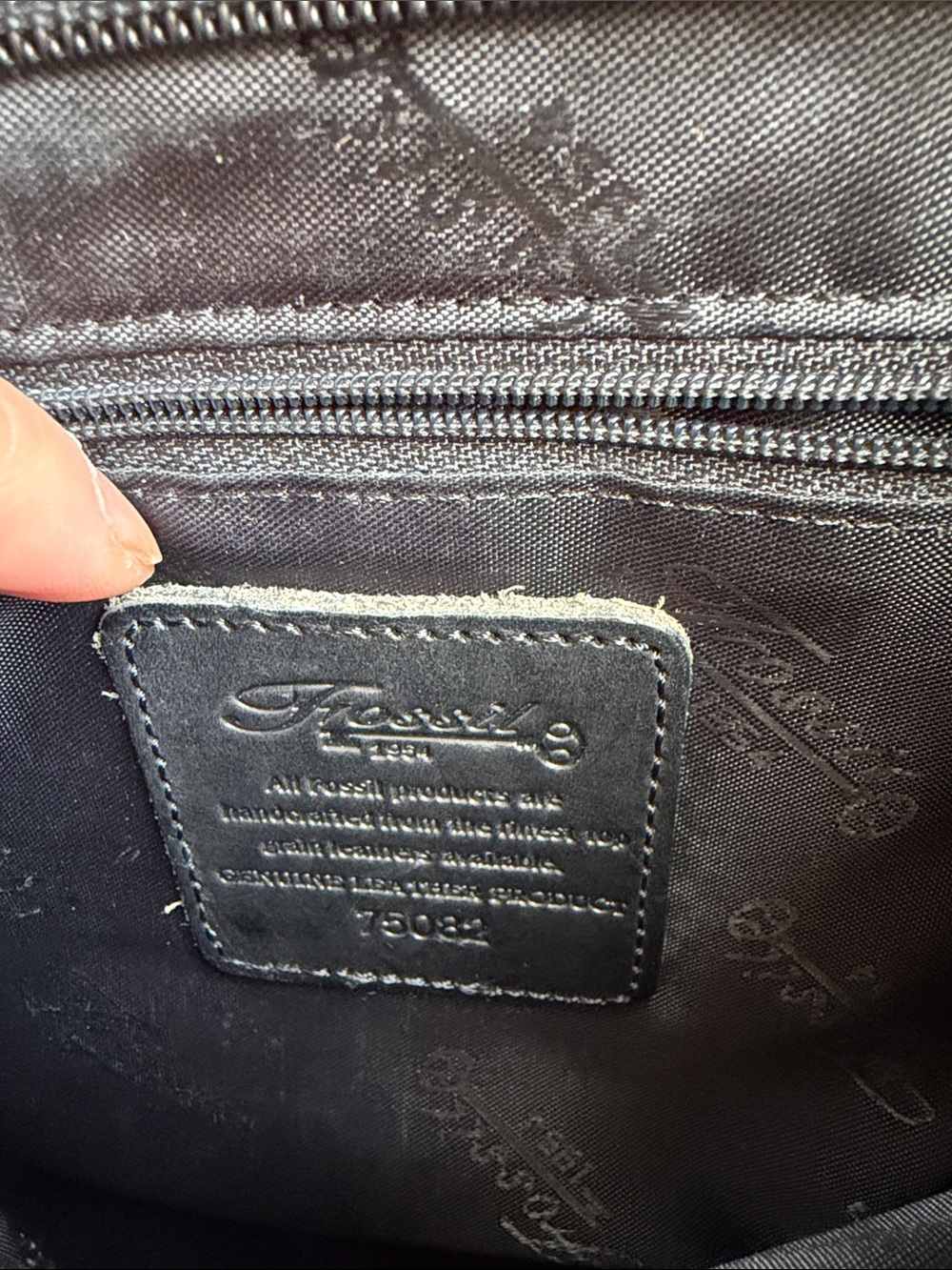 Fossil Black Pebbled Leather Crossbody Bag - 9x8x3” - Picture 6 of 15